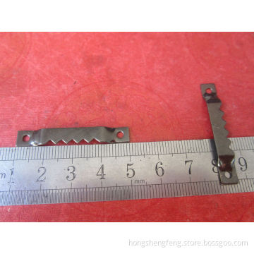 Black Color Small Metal Sawtooth Hanger for Photo Frame